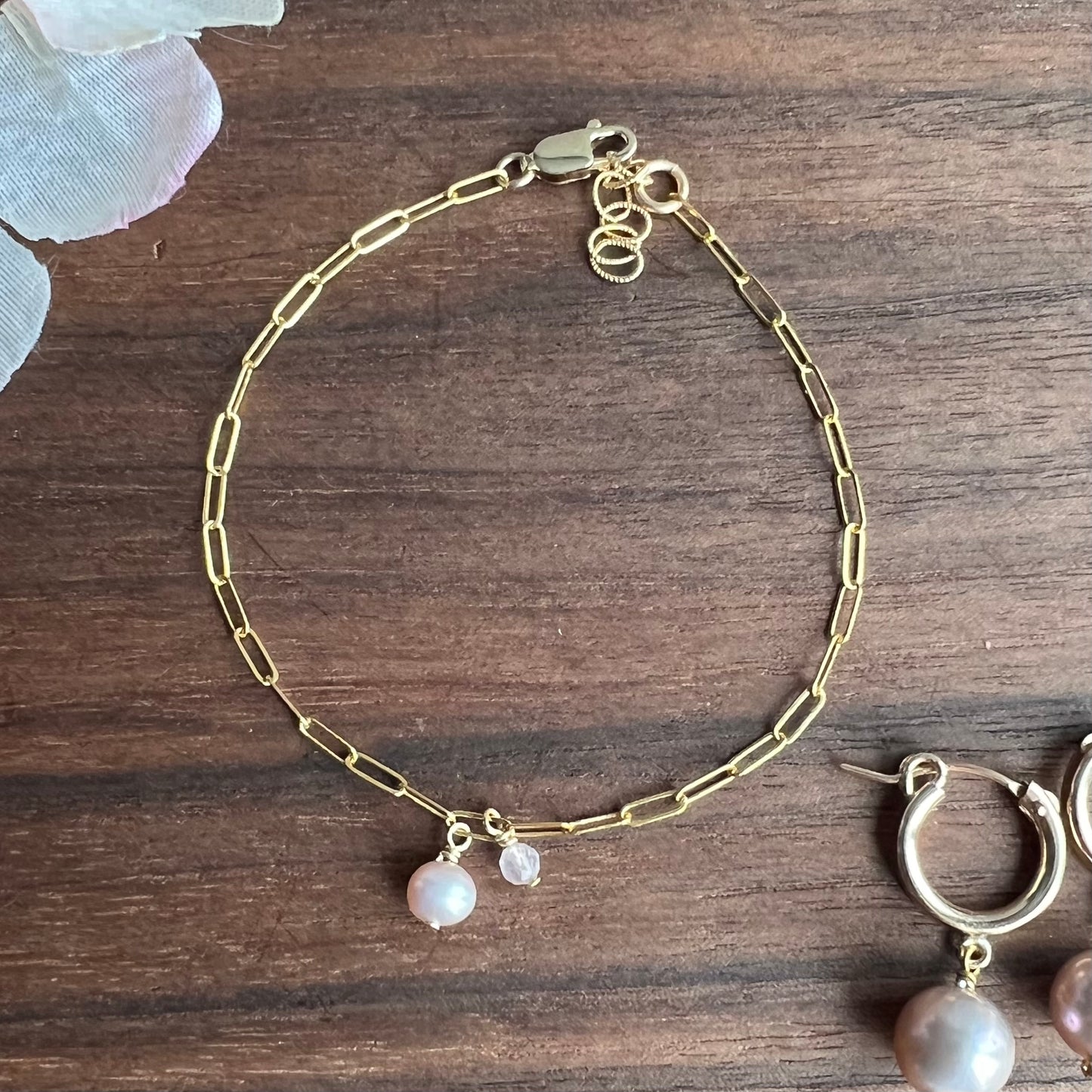 PAPER PEARL BRACELET