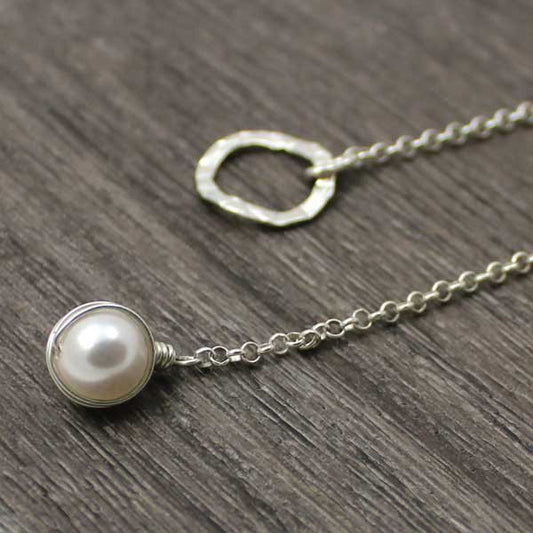 Swarovski pearl lariat - white